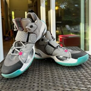 Men’s Dwayne Wade Basketball Shoes